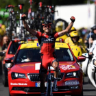 Van Avermaet celebra su victoria de etapa.-AFP / LIONEL BONAVENTURE