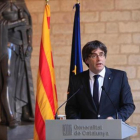 Puigdemont, al anunciar en el Palau que no convocaba elecciones.-FERRAN NADEU