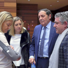 En la foto,La consejera de Economía y Hacienda, y candidata a la Alcaldía de Valladolid, Pilar del Olmo con Sáez y los procuradores García y Bravo.-ICAL