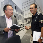El concejal de Seguridad y Movilidad de León, Fernando Salguero y el intendente jefe de la Policía Local, Martín Muñoz.-ICAL
