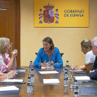 La ministra y la consejera durante la reunión junto a la delegada del Gobierno y la alcaldesa de Medina del Campo.-PABLO REQUEJO (PHOTOGENIC)