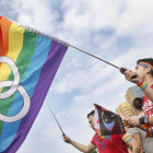 Taiwán será el primer país asiático donde gays y lesbianas puedan casarse. El Tribunal Supremo de la isla ha aclarado este miércoles que las actuales leyes civiles que definen el matrimonio como la unión de un hombre y una mujer son inconstitucionales y q-CHIANG YING YING