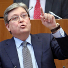 José Manuel Fernández Santiago, durante una intervención en el Pleno de las Cortes de Castilla y León.-ICAL