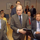 Tomás Villanueva minutos antes de comparecer para explicar la trama de los parques eólicos-Ical