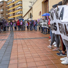 Los alumnos del IES ‘Peñalara’ realizan una concentración de apoyo a sus compañeras.-ICAL
