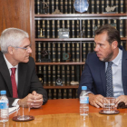 Reunión del alcalde de Valladolid, Óscar Puente, con el presidente de Renfe, Isaías Tábuas.-ICAL