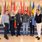 Una delegación de cinco representantes de CCOO de la empresa de Campofrío, visitan a eurodiputados en el Parlamento Europeo para pedirles que vigilen el cumplimiento de los acuerdos con Campofrío. En la imagen junto a la eurodiputada de IU, Paloma López (-Ical