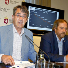Martínez Majo, acompañado de Lupicinio Rodrigo, durante la rueda de prensa.-ICAL