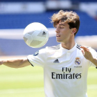 Odriozola dio los primeros toques al balón en el Bernabéu-DAVID CASTRO