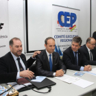 El director general de la Policía, Ignacio Cosidó (3I), junto al secretario general de la CEP, Antonio Labrado (2I), y al secretario regional del CEP, Félix Ruiz (I), en la inauguración de las jornadas técnico-jurídicas organizadas por la Confederación Es-ICAL