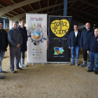 El consejero de Agricultura visita la explotación de ganado ovino Hegradeca en Villalpando.-EUROPA PRESS.