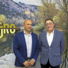 El presidente del clúster de Hábitat Eficiente, Ricardo Fortuoso, y su director general, Enrique Cobreros.-ICAL