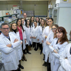 Participantes en la nueva investigación sobre un cáncer de hígado muy agresivo en el Instituto de Investigación Biomédica de Salamanca.-ENRIQUE CARRASCAL