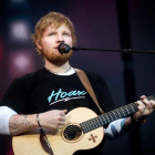 El cantante, compositor y guitarrista británico Ed Sheeran durante su concierto en el Wanda Metropolitano de Madrid.-EFE / LUCA PIERGIOVANNI