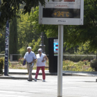 Un termómetro en Valladolid. Imagen de archivo.- PHOTOGENIC