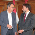 El presidente de la Diputación de León junto al Director General de Icamcyl.-ICAL