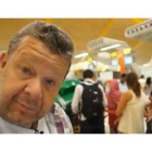 Alberto Chicote en Barajas, durante el programa 'El precio de los alimentos'.-Foto: LA SEXTA