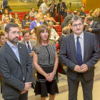 Eduardo Álvarez, director de RTVCyL; Luisa Alcalde, presidenta de Dircom Castilla y León; y Óscar Campillo, director de Marca.-Pablo Requejo