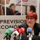 La coordinadora del informe de Previsiones Económicas de Castilla y León, Felisa Becerra, durante la presentación.-ICAL