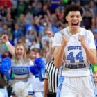 Justin Jackson, de North Carolina, celebra la clasificación de su equipo para la final-RONALD MARTÍNEZ