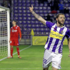 Timor celebra el primero de sus dos goles al Numancia-J.M LOSTAU