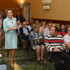 La directora general de Telecomunicaciones de la Junta, María Victoria Seco, se reúne con los alcaldes de la provincia de Burgos para explicar las ayudas de acceso a Internet por satélite.-ICAL