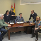 Los candidatos al Congreso y al Senado del PP de Segovia analizan el resultado de las elecciones generales.-ICAL