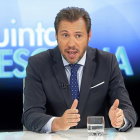 Óscar Puente en el programa de televisión, La Quinta Esquina.-Juan Miguel Lostau