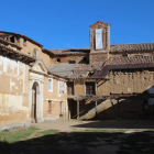 Convento de San Bernardino de Siena en la localidad vallisoletana de Cuenca de Campos.-F. RE-HABITAR
