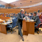Herrera y Mañueco, en una imagen de archivo durante un Pleno de Cortes.-ICAL
