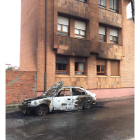 Un coche se incendia en Tudela de Duero. - E. M.
