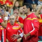 Feliciano López, Bruguera y Granollers, en Lille, durante el partido de dobles ante Francia.-PASCAL ROSSIGNOL (AFP)