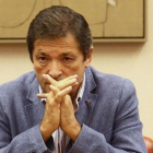 Javier Fernández, presidente de la gestora del PSOE, el pasado martes en el Congreso.-AGUSTÍN CATALÁN