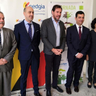 En el centro, Roberto Cámara y ÓscarPuente, durante la jornada.-ICAL
