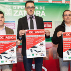 El diputado de Empleo y Desarrollo Económico de la Diputación de Zamora, Pablo Rubio, el director de la feria, Alberto López, y el director de marketing y comunicación de Caja Rural, Narciso Prieto, presentan la Feria del Vehículo de Ocasión-Ical