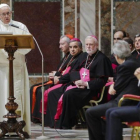 El Papa ofrece un discurso ante los líderes de la UE durante la audiencia en el Vaticano, el 24 de marzo.-AP / ANDREW MEDICHINI