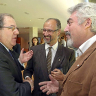 Juan Vicente Herrera, Luis Fuentes y José Ignacio Delgado, en un momento de la conversación tras el Pleno.-ICAL