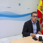 El presidente del Partido Popular de Ávila y senador, Antolín Sanz, comparece ante los medios de comunicación abulenses para tratar temas de interés-Ical