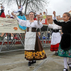Bailes regionales en la Plaza de los Lavaderos de Laguna de Duero.-LAGUNA AL DÍA