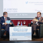 El director del Mundo de Castilla y León, Pablo R. Lago, y el alcalde de Valladolid, Óscar Puente.-
