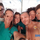 Este es el selfie de Rossi con fans suyos en el hospital de Rimini, publicado por 'Rimini Today'.-RIMINI TODAY