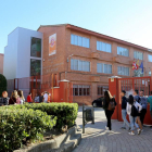 Entrada de un instituto de Valladolid.-ICAL