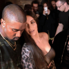 Kim Kardashian, junto a su marido, Kanye West, en París.-AFP / ALAIN JOCARD
