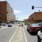 La avenida de Segovia comienza hoy a renovar su asfalto.-J. GONZÁLEZ