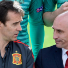 Lopetegui y Rubiales.-JAVIER SORIANO / AFP