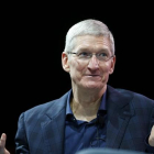El CEO de Apple, Tim Cook, durante una conferencia, este lunes en Laguna Beach (California).-REUTERS / LUCY NICHOLSON