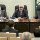 El consejero de Economía, Tomás Villanueva, Marcos Peña y el secretario de empleo andaluz, Antonio González-J.M.Lostau