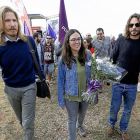 Pablo Fernández, la procuradora Laura Domínguez y el diputado de Unidos Podemos por Burgos Miguel Vila.-J.M. LOSTAU