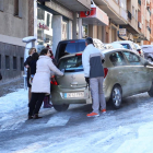 La nieve complicó la circulación en algunas calles de Segovia-ICAL