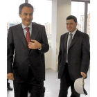 Zapatero y Enrique Martínez, en la visita del presidente a la obra Inteco.-E. M.